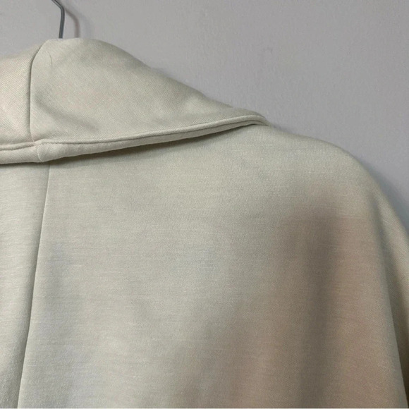 Fabletics Sage Coat in Oatmeal Women’s Long Sleeve Fleece Shawl Collar Sz S GUC - Picture 9 of 10